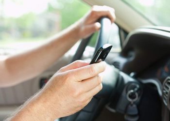 Глоба, ако говорите по телефона, докато шофирате