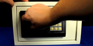 С взлом откраднаха сейфа на старчески дом