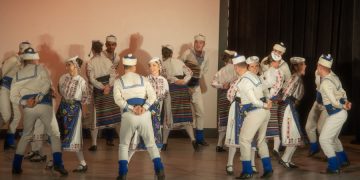 Дълго ще се говори за спектакъла на ансамбъл „Българе“ в Севлиево