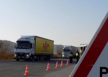 В ход е операция за контрол на товарните автомобили и автобусите