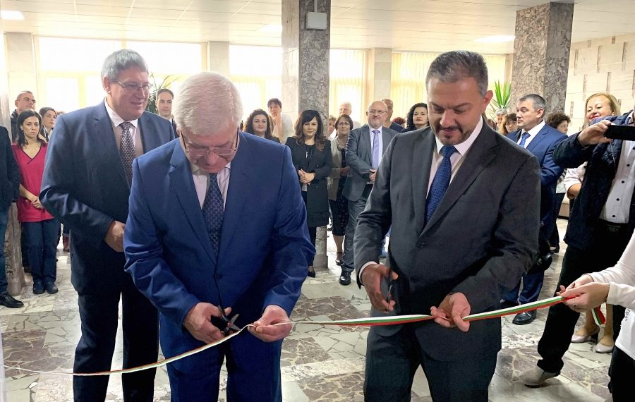 Здравният министър откри новото детско отделение