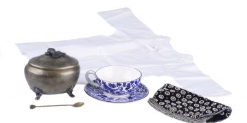 “Дарени предмети, споделени истории”