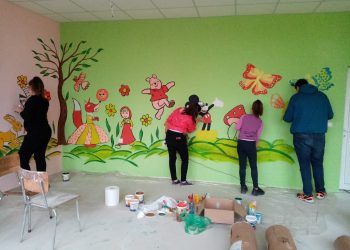 Деца рисуват за деца