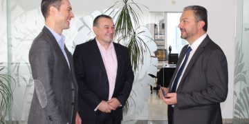 Д-Р ИВАН ИВАНОВ ПРИСЪСТВА НА ОФИЦИАЛНОТО ТЪРЖЕСТВО ПО ПОВОД 85 Г. “ИДЕАЛ СТАНДАРТ – ВИДИМА”