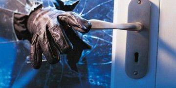 Обраха дом в Градница