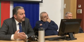 Промени във връзка с таксиметровите превози дискутираха кметът д-р Иван Иванов и превозвачи