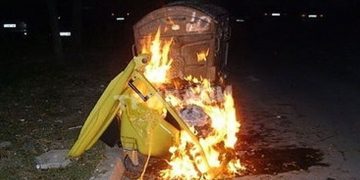 Контейнери горяха пак