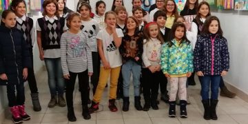 Ива Русинова откри изложба на възпитаниците си