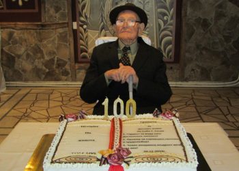 На 100 години стана Съби Гичев от Сенник, за юбилея си получи медал от министъра на отбраната