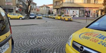 ОбС реши броят на такситата да е 75, повиши тарифите им с по 10 стотинки