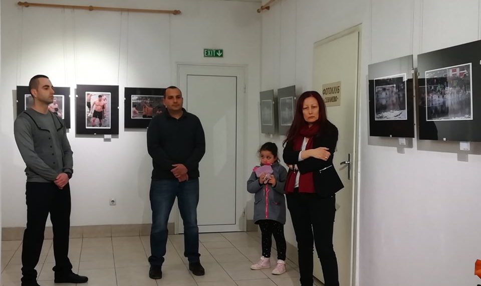 Йордановден – от две фотографски гледни точки