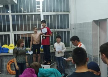 Емоции и много медали в областното състезание по плуване