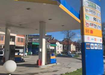 Забраниха консумацията на храни и напитки в бензиностанциите