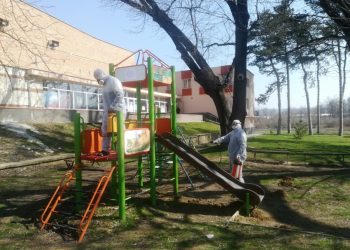 Община Севлиево дезинфекцира съоръжения и обществени места с по-голяма концентрация на хора