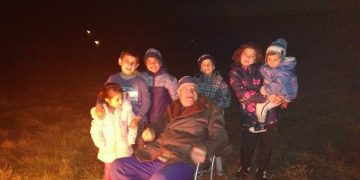 Огън и фойерверки в Малък Вършец