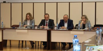 Бизнесът ще реновира големия салон в читалището