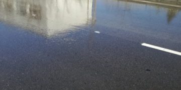 Започна пролетното почистване и измиване на улиците в град Севлиево