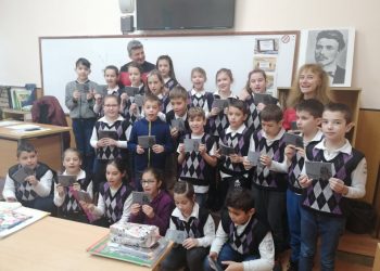 Третокласниците с подарък – комикса “Заветът на kан Кубрат”