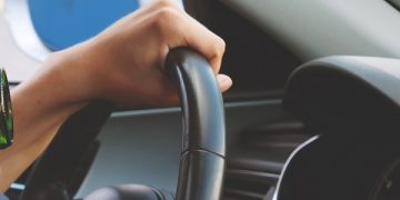 Възрастен мъж с отнета книжка – пак зад волана