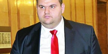 Делян Пеевски с дарение за област Габрово