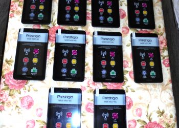 Основното училище в Добромирка – с дарение от 10 нови таблета