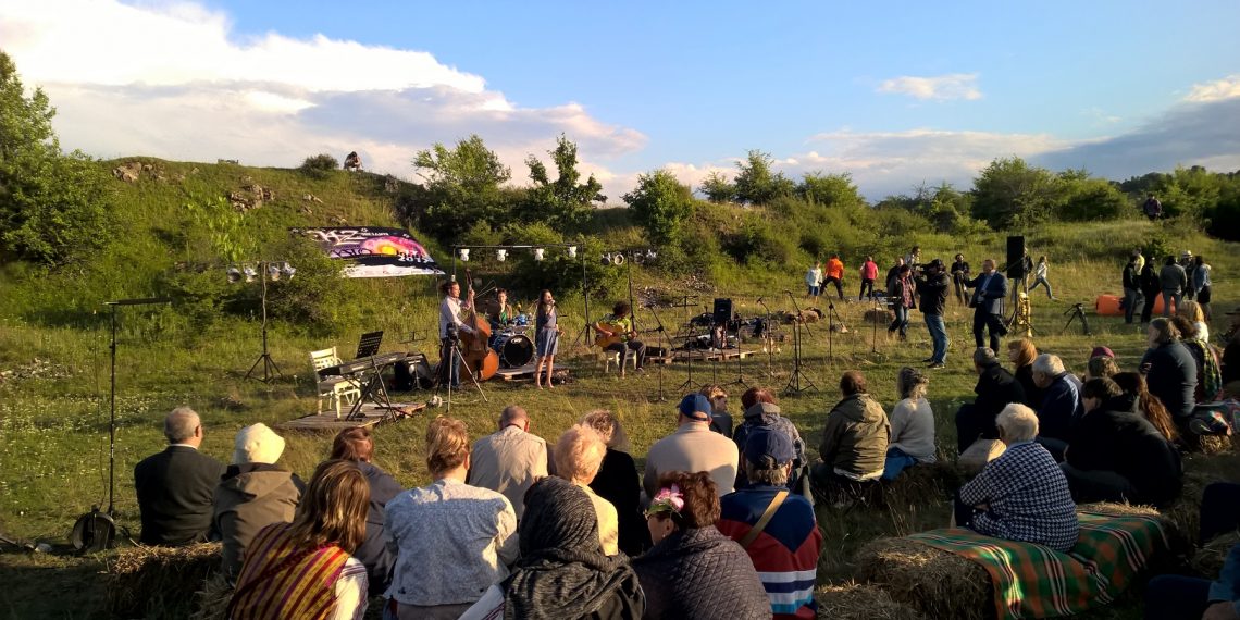 Отмениха джаз-феста край пещерата Гарваница