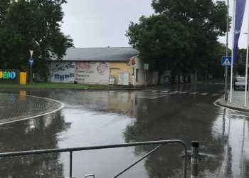 20-годишен, без книжка, катастрофира – с опасност за живота е