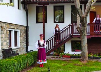 Песен на трио “Звън” – в музикална класация