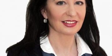 Доц. д-р Елена Фиркова: Пародонтитът (пародонтозата) e лечим!