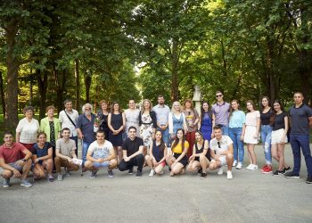 Разходката в парк “Черничките” вече може да е поетична