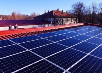 Клиент на ЕНЕРГО-ПРО Енергийни услуги с новоизградена соларна централа в с. Буря