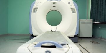 Новият скенер в болницата заработи