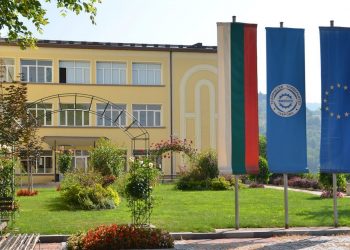 500 първокурсници се записаха в Технически университет – Габрово