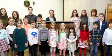 Живот, отдаден на децата и пианото