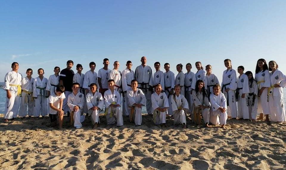 Таекуондистите започват тренировъчната си година