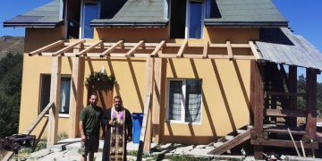 Приятели и туристи уважиха 85-тата годишнина на х. “Мазалат”