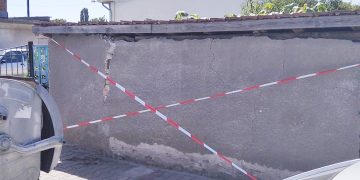 По читателски сигнал Общинският инспекторат обезопаси опасни сгради