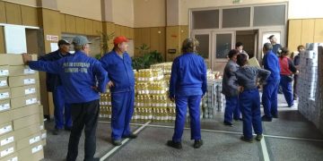 Започна раздаването на хранителните пакети за нуждаещите се