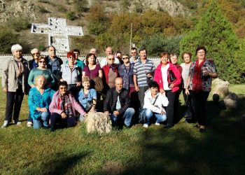 Група възрастни хора посети свети места в България