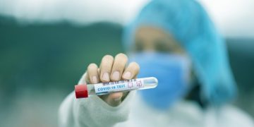 Здравната каса в Габрово подписа договор с новата PCR лаборатория