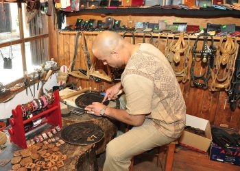 За подпомагане на занаятчиите в музей “Етър” – 85 000 лева безвъзмездно