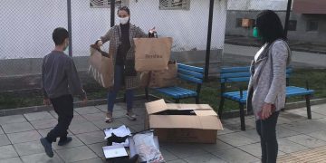 Топли зимни дрехи и обувки получиха децата от Центъра за настаняване от семеен тип