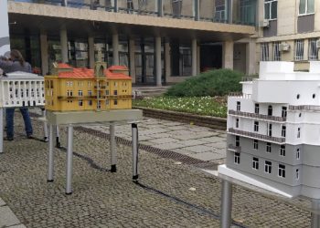 Пет знакови за Габрово сгради в умален мащаб слагат началото на парк на миниатюрите