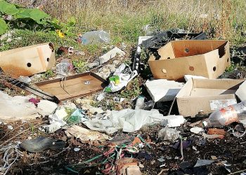 Китното село Ряховците лека-полека затъва в боклуци