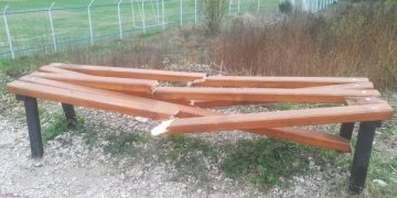 Жесток погром над пейките на велоалеята