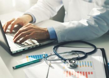 Лекарите започват да издават електронни рецепти и направления по телефона