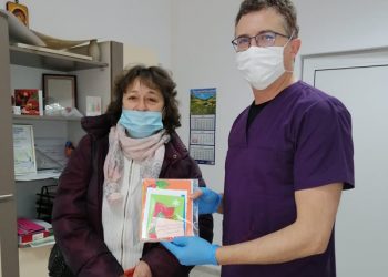 Картички за лекарите и от читалищата