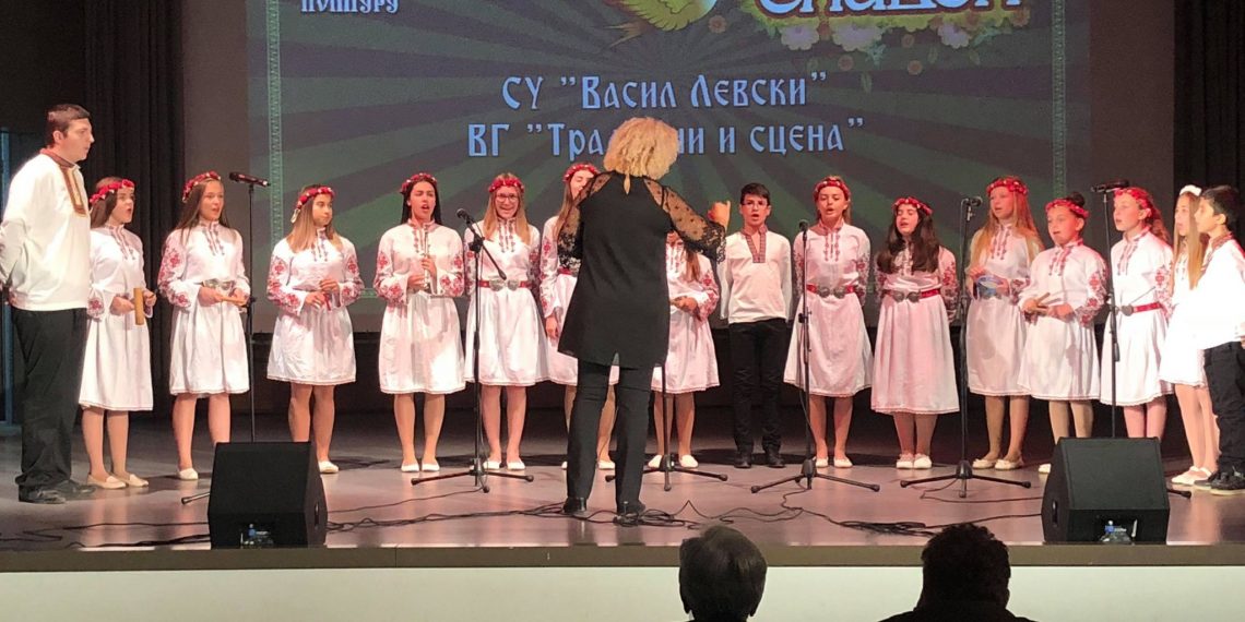 Ваня Ангелска: “С оптимизъм и надежда гледаме напред”