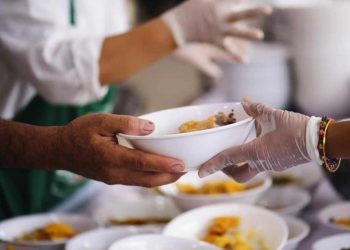 Топъл обяд за хора в нужда осигурява Община Севлиево до края на пандемията