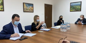 Невена Минева: “Очаквам добра координация за изпълнението на пътните ремонти в община Севлиево”